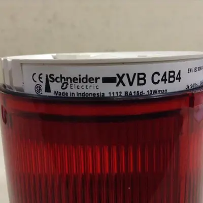 USED SCHNEIDER ELECTRIC XVB C4B4