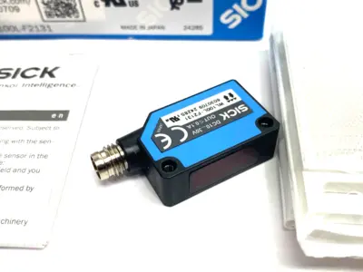 NEW SICK PHOTOELECTRIC RETRO-REFLECTIVE SENSOR KIT, W100 LASER