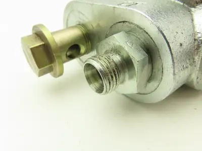 Linde 0009443041 Electric Forklift Flow Control Valve Removed From E20C