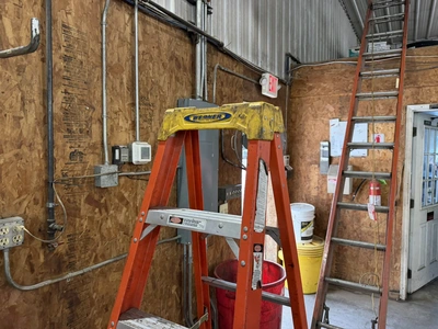 Used _UNKNOWN_ _UNKNOWN_ Ladders Indiana US | Miedema Asset Management Group #1414795