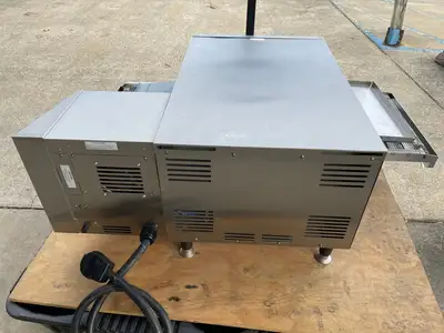 New | in-Stock Bakers Pride NEW 2018 Bakers Pride ICO-1848 Single 18" Belt Electric Conveyer Oven 208V - JS Conveyor Ovens Illinois US | Falcon Restaurant Supply #1376355