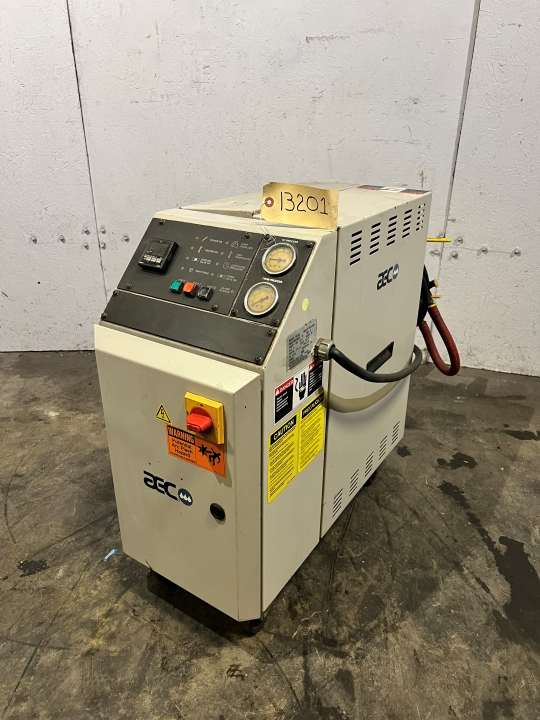 Used 2006 AEC TCU500 Temperature Controls Massachusetts US | Hunter Plastics #788032