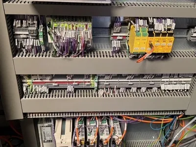 2019 DATRON M8CUBE Vertical Machining Centers | Machinery Network (21)