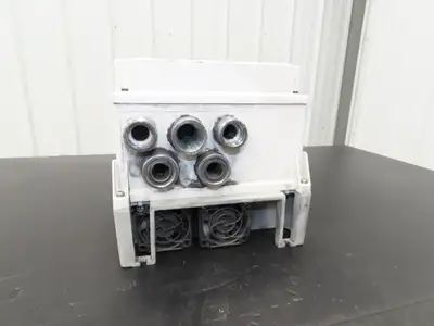 Allen Bradley 20AD040C3AYNANC0 PowerFlex 70 AC Drive 30Hp 480VAC 3Ph 40A Ser A