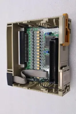 OMRON OUTPUT UNIT 5-24VDC  CQM1-0D213 STOCK L-507-C