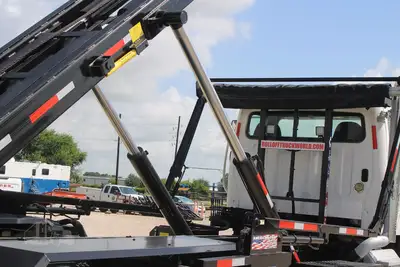 Used 2017 FREIGHTLINER 114SD Rolloff Trucks Texas US | Roll Off Truck World #1491773