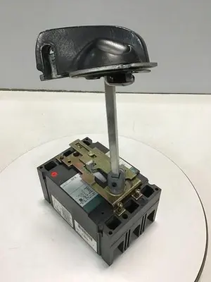 USED GE TED136100 / DISCONNECT
