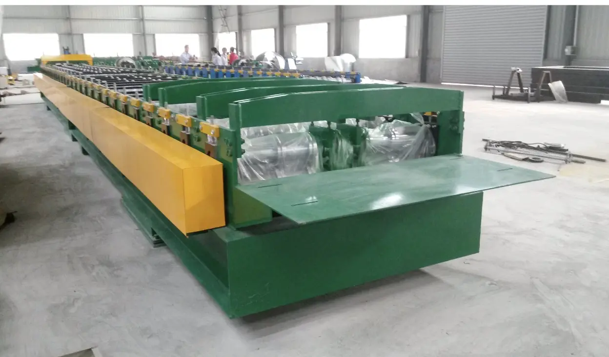 Steel Deck Roll Forming Machine in Panama