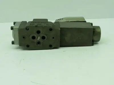 Husky HPN 634917 WE42P06B11A0BN/X9 Hydraulic Valve 24V