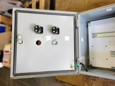 USED HAMMOND MANUFACTURING EN4SD16168GY