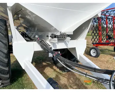 Used DALTON _UNKNOWN_ Broadcast Spreaders Iowa US | Keast Enterprises #1360205