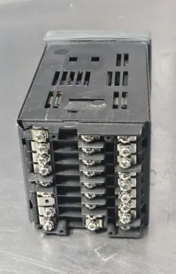 Honeywell UDC3000 Universal Digital Limit Controller (BIN642)