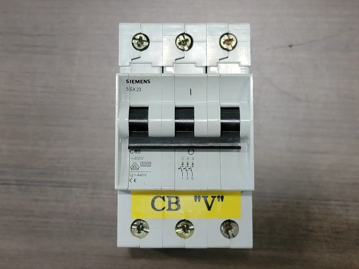 USED SIEMENS 5SX23 C40