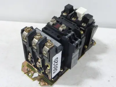USED ALLEN BRADLEY 520F-BOD SER W W32