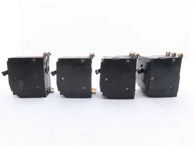 Square D QOB340 Bolt On Circuit Breaker 2 & 3 Pole 20A 240V Mixed Lot of 4