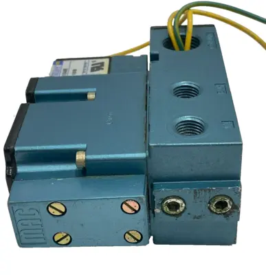 USED MAC VALVES 6211C-111-PM-111DA SOLENOID VALVE 6211C111PM111DA
