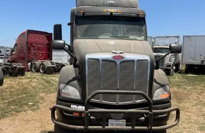 USED 2019 PETERBILT 579