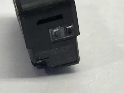 USED KEYENCE PHOTOELECTRIC SQUARE RETRO-REFLECTIVE SENSOR M12 CONNECTOR TYPE
