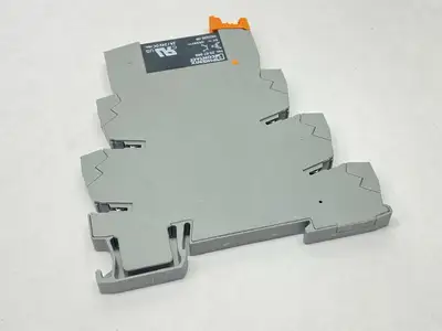 PLC-BPT-5DC/1/ACT,2900448 | Phoenix Contact PLC-BPT-5DC/1/ACT Relay Socket 2900448 w/ 2967989 Relay - Used