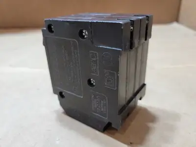 Used SCHNEIDER ELECTRIC CHOMT1515230 Switchgears British Columbia CA | Lenmark #1438490