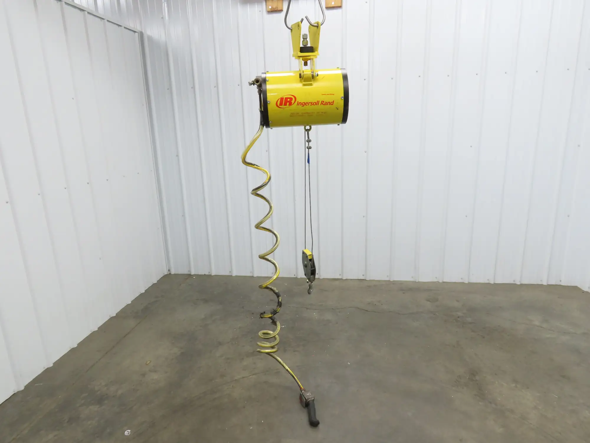 Ingersoll Zimmerman BW020120 Pneumatic Air Balancer 6' Travel 400Lb Swivel Mount