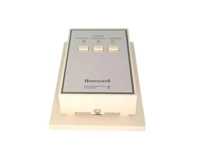 Honeywell T7147A1010 Temperature/Process Control [New]