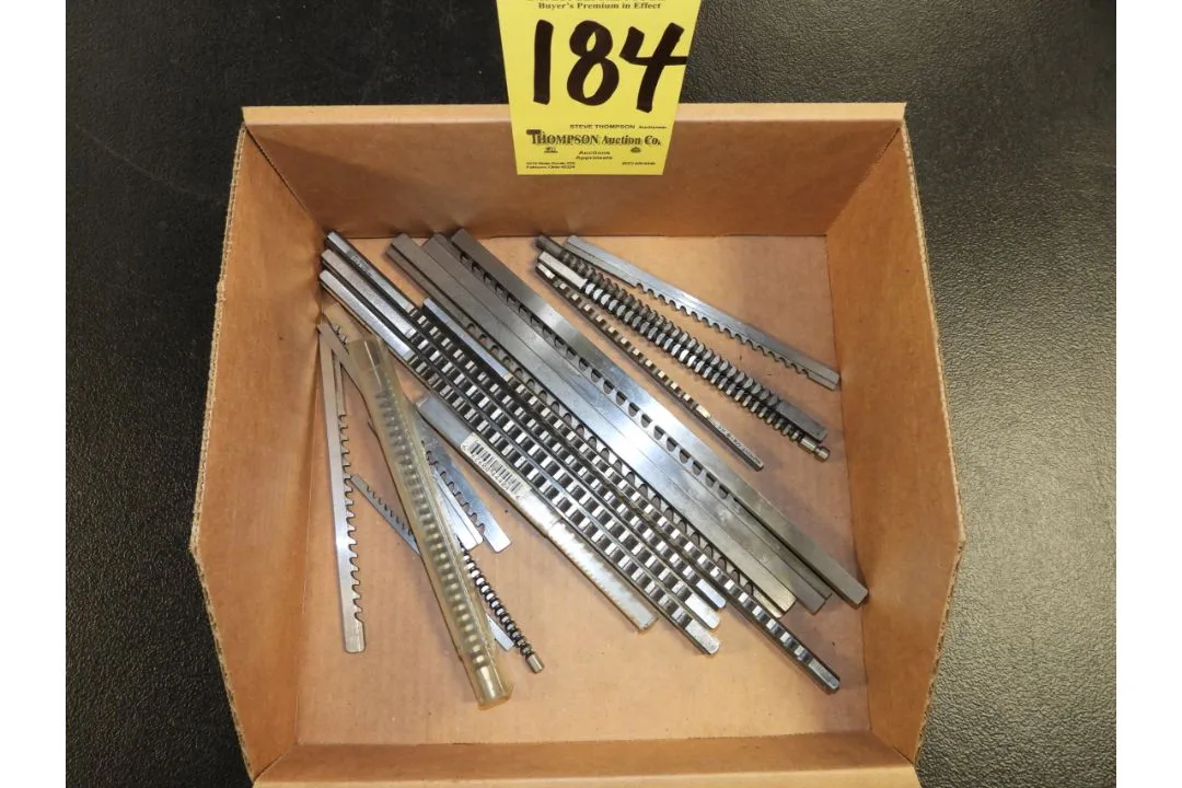 Used _UNKNOWN_ _UNKNOWN_ Broaches Ohio US | Thompson Auctioneers #1515900
