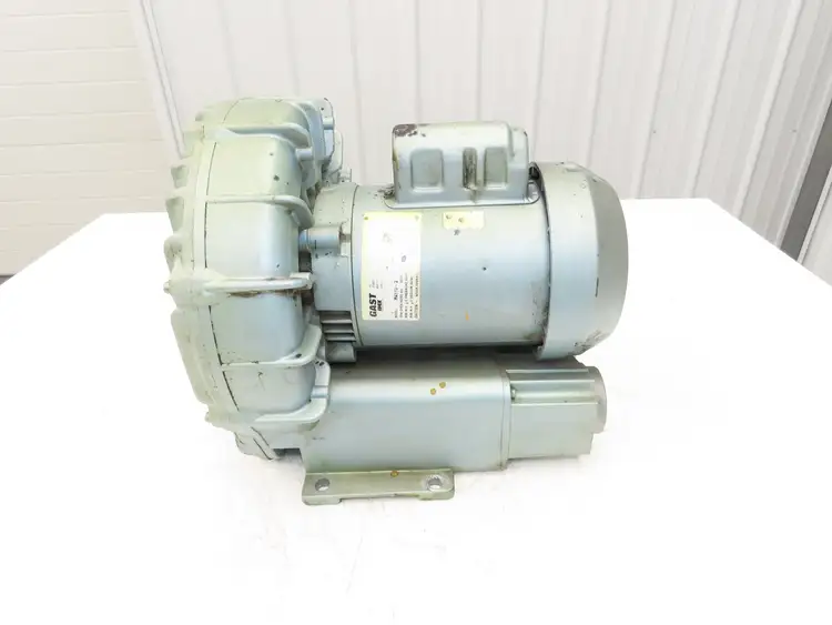 Used GAST _UNKNOWN_ Vacuum Pumps | Arrow Industrial #563566