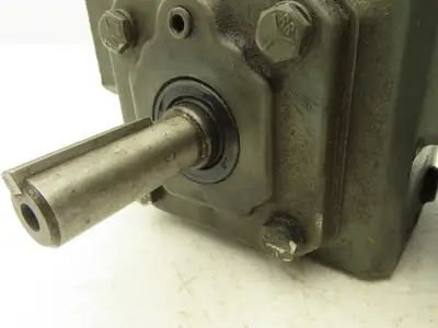 Dayton 4Z006C Worm Gearbox 10:1 Reducer 173rpm 3/4Hp 56C Dual Output