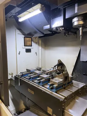 Used 2013 DOOSAN DNM400-II Vertical Machining Centers Illinois US | Machinery Marketing International #1352542