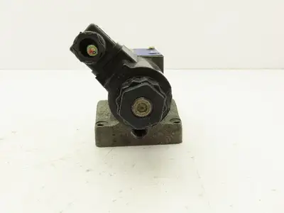 Tokimec DG4V-3-2A-M-U1-H-7-52 Directional Valve w/4-Port D03 Hydraulic Manifold