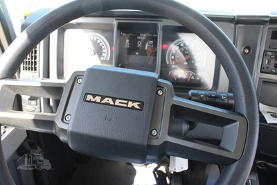 New | in-Stock 2027 MACK MD7 Septic/Sewer/Vacuum Trucks Texas US | Roll Off Truck World #1491896