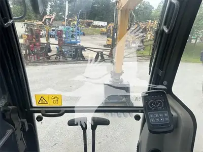 USED 2021 XCMG XE75U