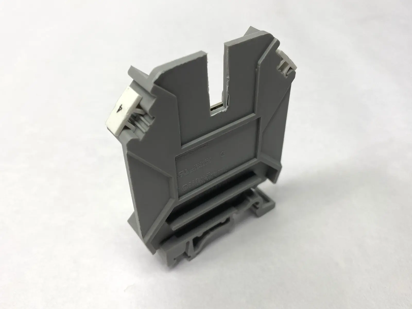 USED PHOENIX CONTACT FEED-THROUGH TERMINAL BLOCK 0704076