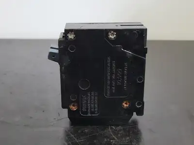15 Amp, 2 Pole, 120/240 volts Circuit Breaker