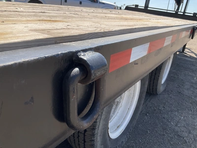 2001 Towmaster TG-20 Equipment Trailer Flat Bed Trailer
