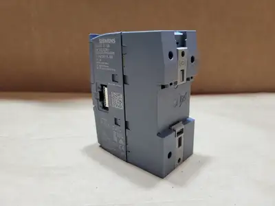 USED SIEMENS 6ES7 223-1PH32-0XB0