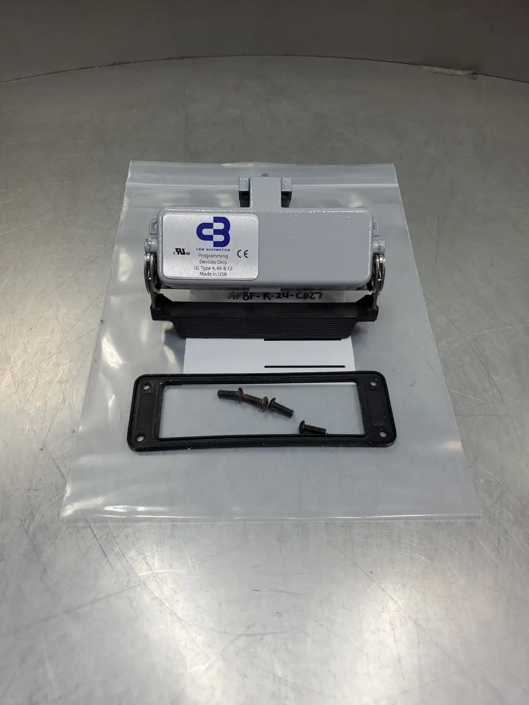 USED Mencom DP1-RJ45-USB-AFBF-R-24-C027 Panel Interface, 125V, 3A
