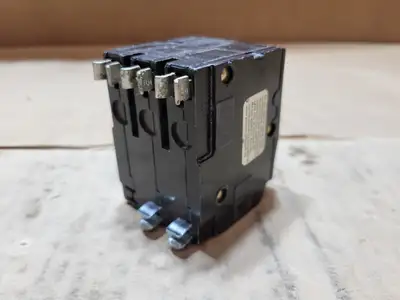 Used SQUARE D QO340 Switchgears British Columbia CA | Lenmark #1438365