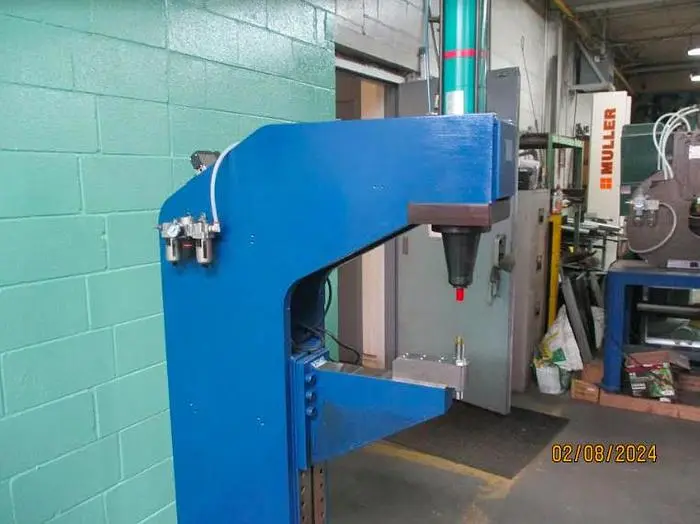 Used AKH-FAS-NER _UNKNOWN_ Clinching Machines CA | B & B RIVET MACHINE #746477