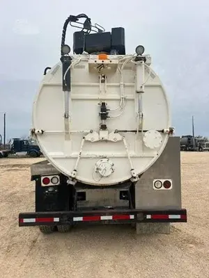 2007 INTERNATIONAL WORKSTAR 7600 Industrial Vacuum Trucks | Crossford Machinery Group (5)