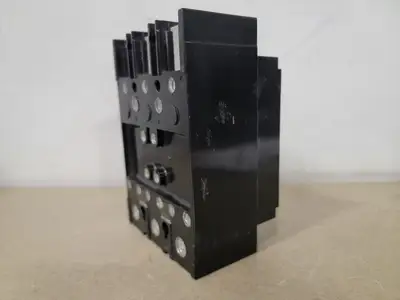 NEW SQUARE D QBL32200