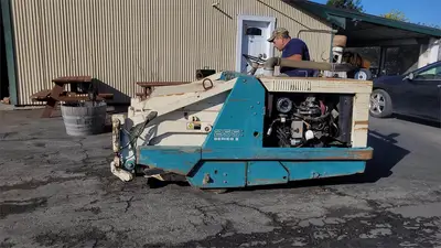 USED 1998 TENNANT 255 II