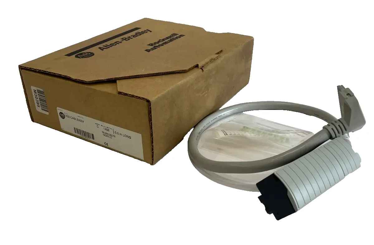 A / B 1492-CABLE005Y CABLE 0.5M SER.C 1492CABLE005Y NEW, SURPLUS