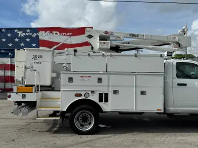 Used 2017 RAM 5500 Bucket (boom) trucks Florida US | Truck and Van Outlet #1509174