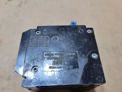 Used BRYANT DNPL215215 Switchgears British Columbia CA | Lenmark #1438445