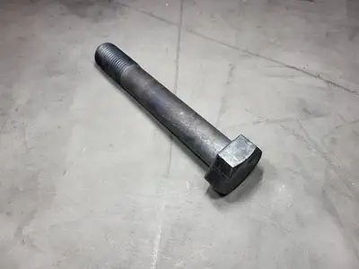 NEW KOMATSU 01011-63090