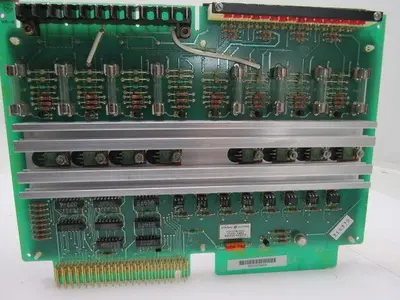 GE Fanuc IC600YB908A Series Six 24VDC Output Source Module Card