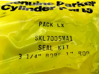 NEW PARKER SKL7005MA1 SEAL KIT 3 1/4" BORE 1" ROD