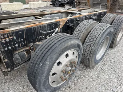 Used 2019 VOLVO VHD 84B300 Dump trucks Kentucky US | Proxy Equipment #1388918